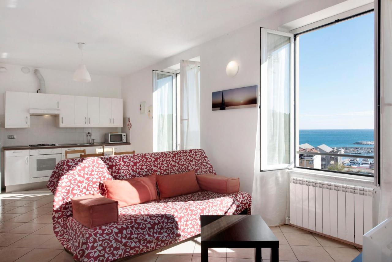 Trilocale In Villa Vista Mare Apt 3 Varraze Exterior foto